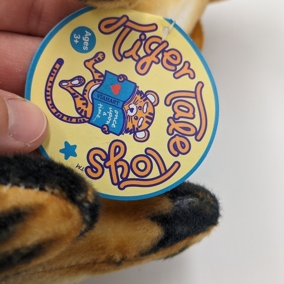 NWT Tiger Tale Toys Viahart Kangaroo Poseable Plush Stuffed Animal Kipps - Picture 5 of 8